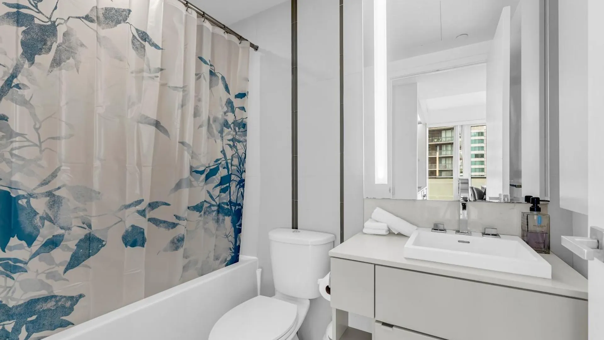 Urban Downtown Suites Toronto